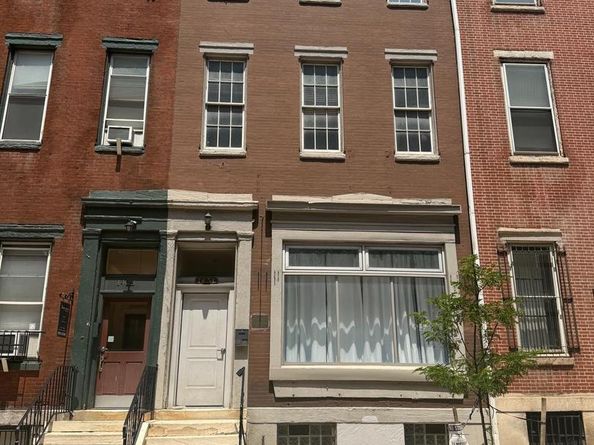 1431 Spruce Street 2R, Philadelphia PA 19102