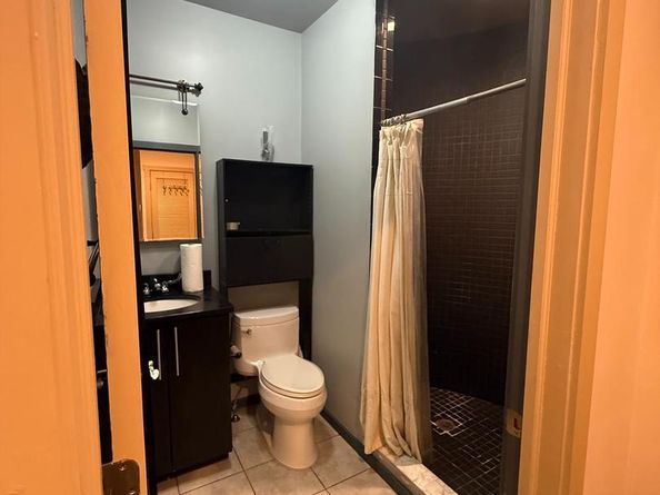 1431 Spruce Street 2R, Philadelphia PA 19102