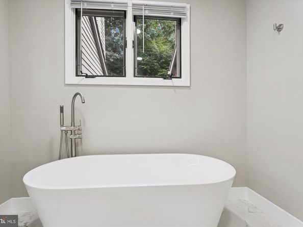 10901 Whiterim Drive, Potomac MD 20854