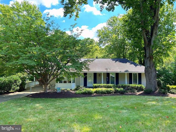 1605 East Avenue, Mclean VA 22101