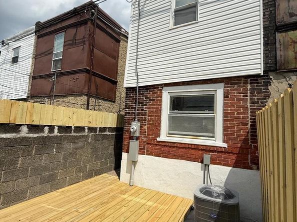 2512 S Marshall Street, Philadelphia PA 19148