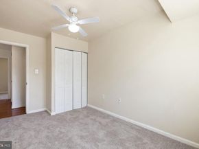 218 Stevenson Square, Alexandria VA 22304