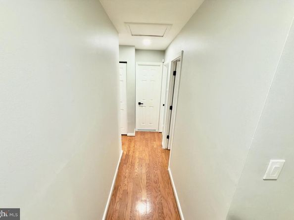 218 Stevenson Square, Alexandria VA 22304
