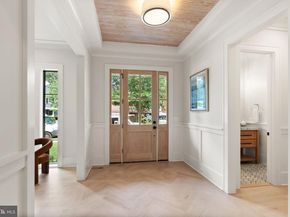 112 N Highland Street, Arlington VA 22201