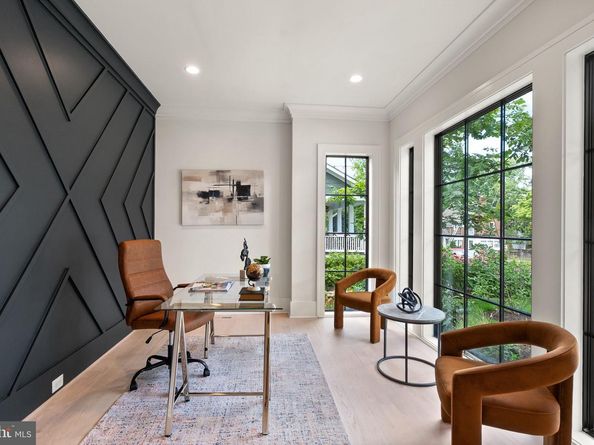 112 N Highland Street, Arlington VA 22201