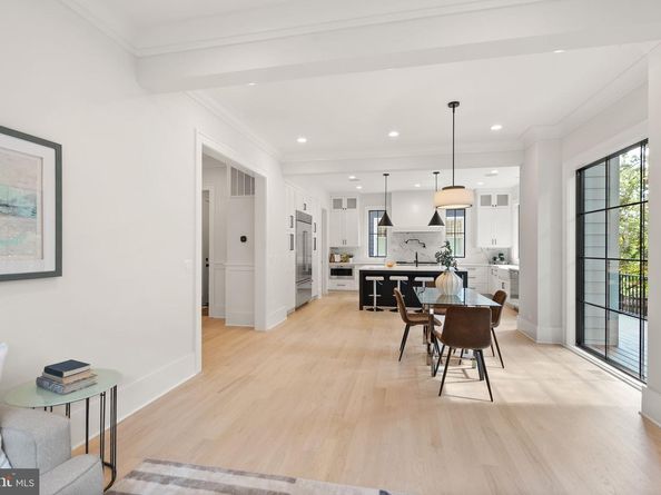 112 N Highland Street, Arlington VA 22201