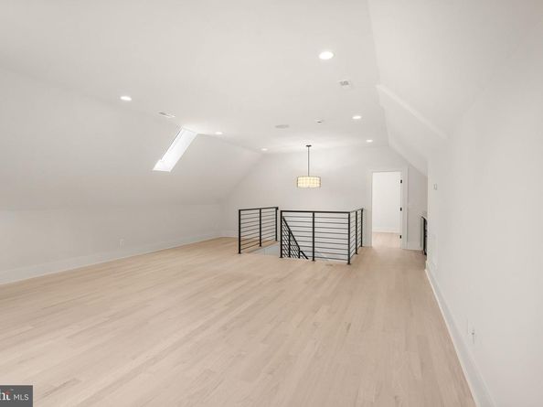 112 N Highland Street, Arlington VA 22201