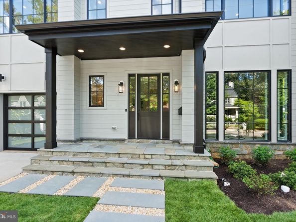 112 N Highland Street, Arlington VA 22201