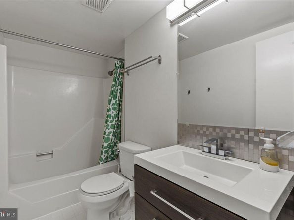2637 Woodley Place NW, Washington DC 20008