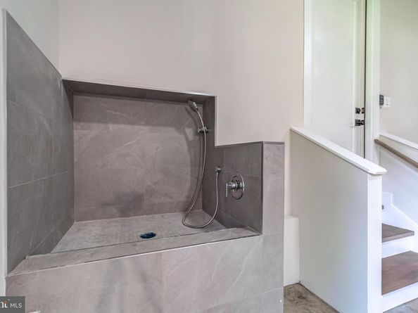 506 Kingsley Road, Vienna VA 22180