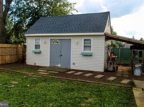 586 Olive Street, Warminster PA 18974