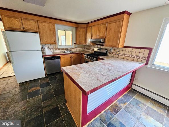 586 Olive Street, Warminster PA 18974