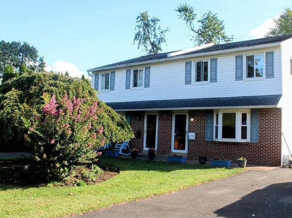 586 Olive Street, Warminster PA 18974