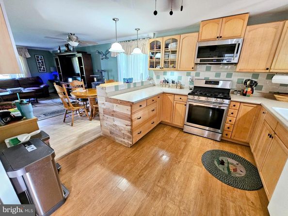 586 Olive Street, Warminster PA 18974