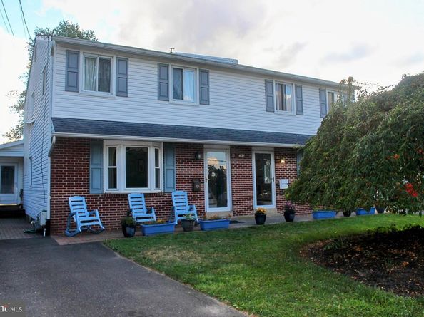586 Olive Street, Warminster PA 18974