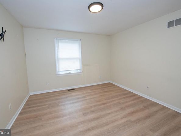 26 Bowling Green Avenue UNIT B (2), Morrisville PA 19067