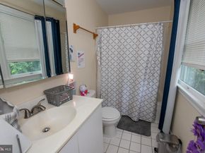 26 Bowling Green Avenue UNIT B (2), Morrisville PA 19067