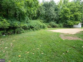 26 Bowling Green Avenue UNIT B (2), Morrisville PA 19067