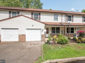 26 Bowling Green Avenue UNIT B (2), Morrisville PA 19067