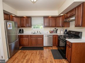 26 Bowling Green Avenue UNIT B (2), Morrisville PA 19067