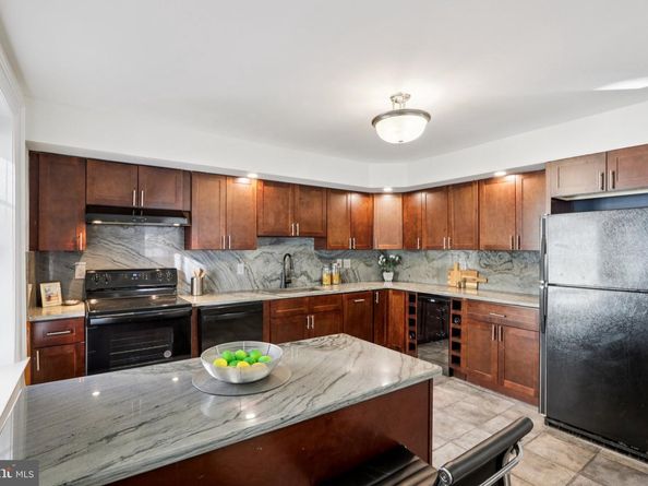 400 S 47TH Street, Philadelphia PA 19143