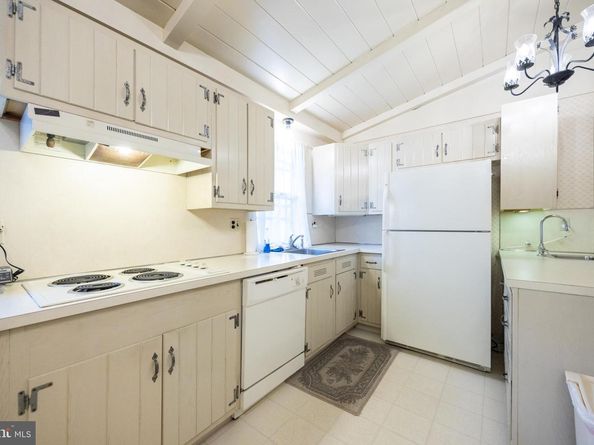 207 Vincent Road, Paoli PA 19301