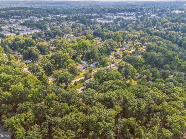 207 Vincent Road, Paoli PA 19301
