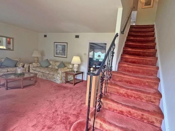459 Edgewood Drive, Ambler PA 19002