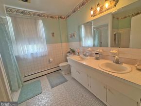 459 Edgewood Drive, Ambler PA 19002