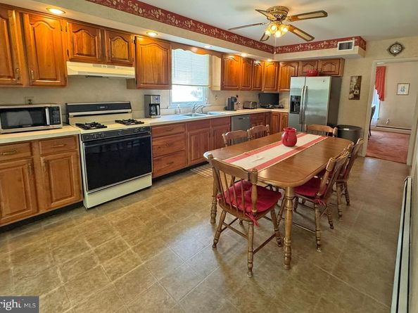 459 Edgewood Drive, Ambler PA 19002