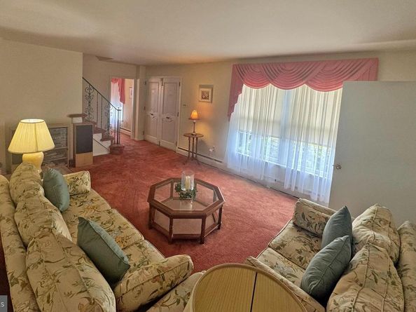 459 Edgewood Drive, Ambler PA 19002
