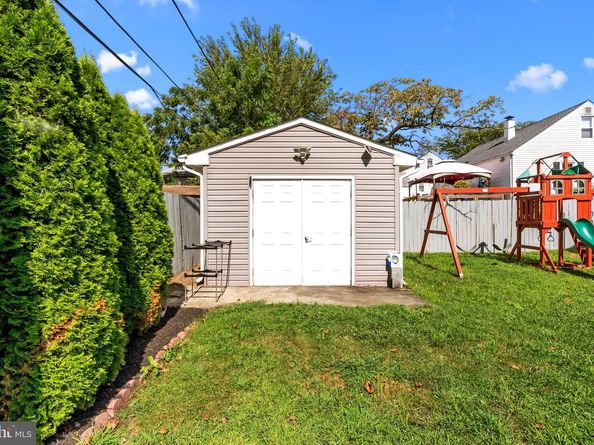 533 Avenue F, Feasterville Trevose PA 19053