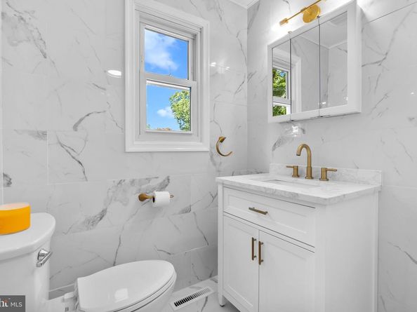 533 Avenue F, Feasterville Trevose PA 19053