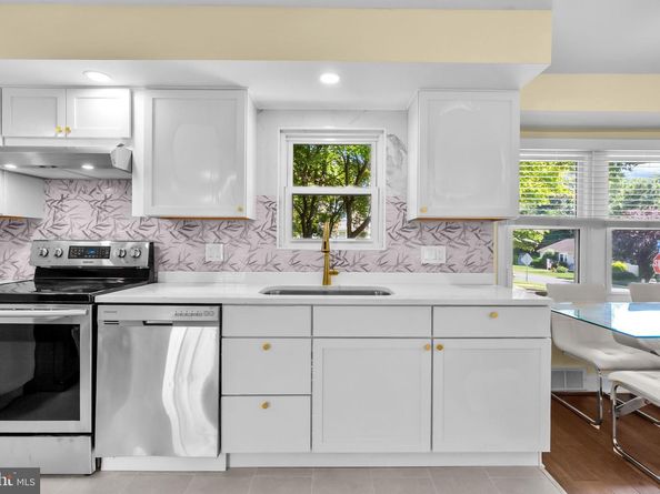 533 Avenue F, Feasterville Trevose PA 19053