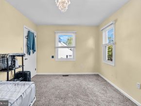 533 Avenue F, Feasterville Trevose PA 19053