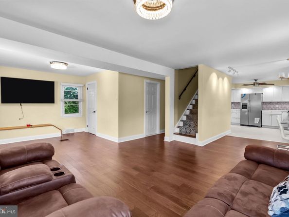 533 Avenue F, Feasterville Trevose PA 19053