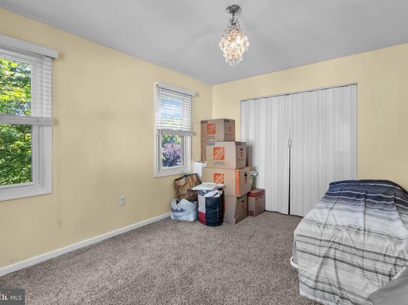 533 Avenue F, Feasterville Trevose PA 19053