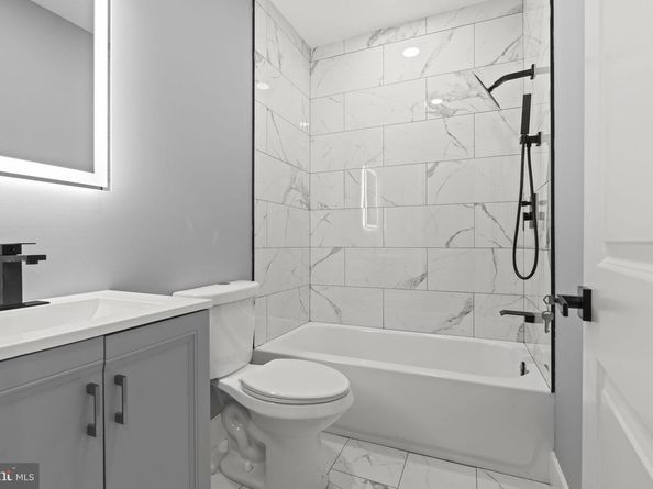 1555 N Alden Street, Philadelphia PA 19131