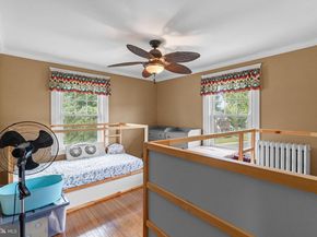 23 W Knowles Avenue, Glenolden PA 19036