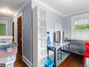 23 W Knowles Avenue, Glenolden PA 19036