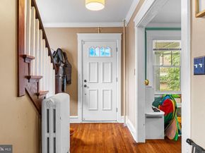 23 W Knowles Avenue, Glenolden PA 19036