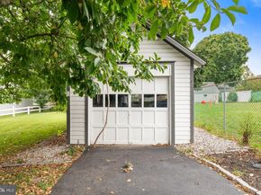 23 W Knowles Avenue, Glenolden PA 19036