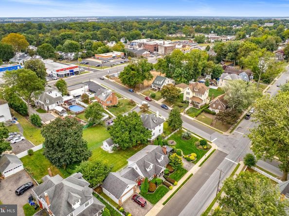 23 W Knowles Avenue, Glenolden PA 19036