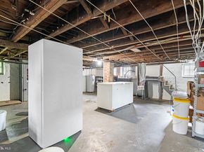 23 W Knowles Avenue, Glenolden PA 19036