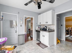 23 W Knowles Avenue, Glenolden PA 19036
