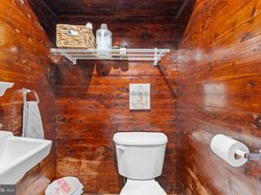 23 W Knowles Avenue, Glenolden PA 19036
