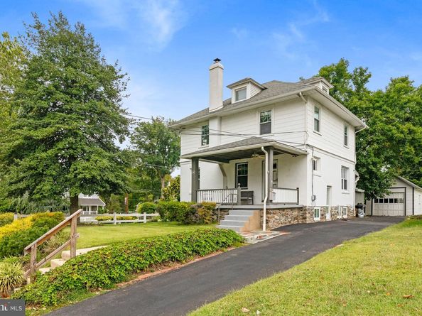 23 W Knowles Avenue, Glenolden PA 19036