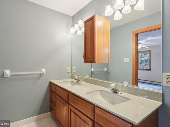 1625 Terwood Road, Huntingdon Valley PA 19006
