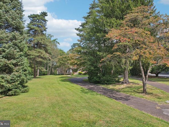 1625 Terwood Road, Huntingdon Valley PA 19006