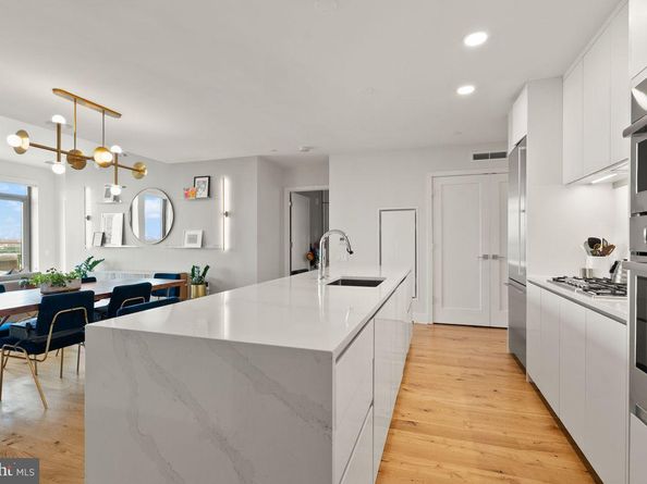 1211 Van Street SE PH13B, Washington DC 20003